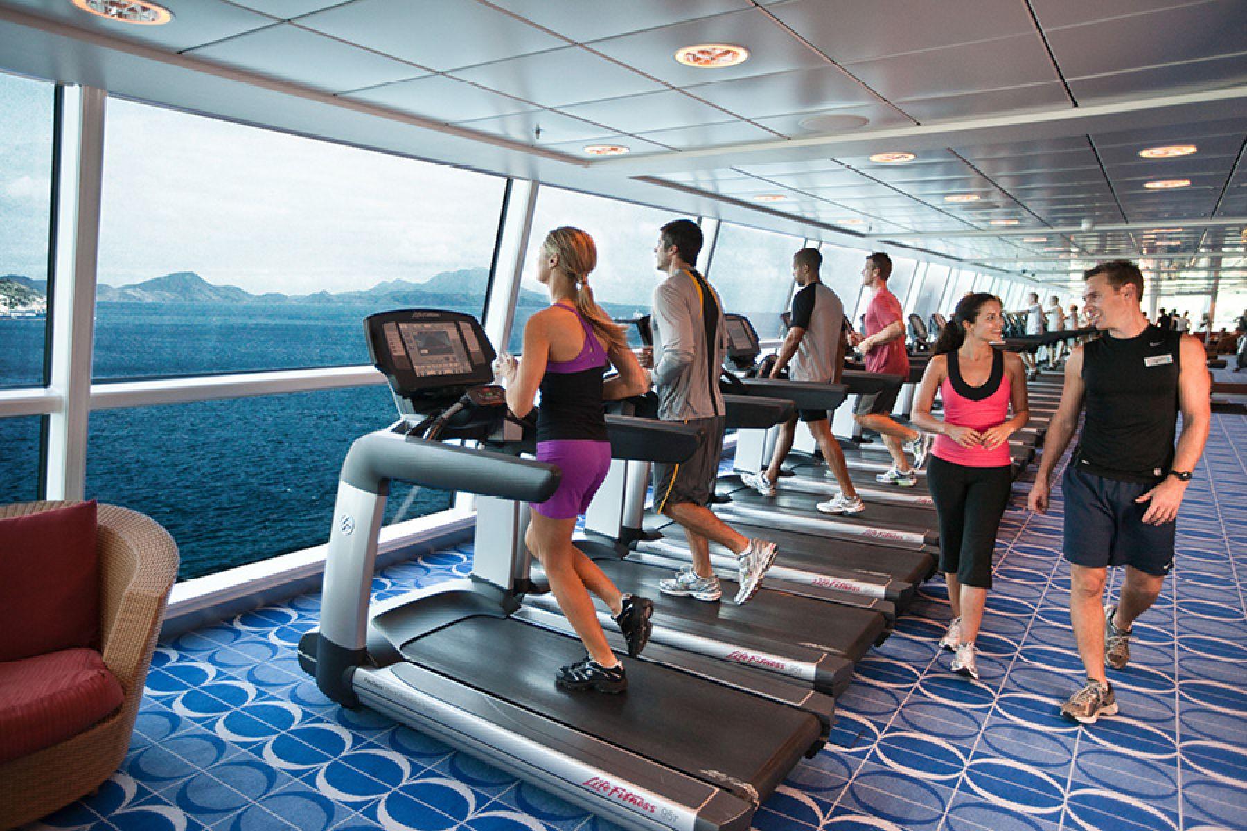 спортзал на борту Celebrity Solstice
