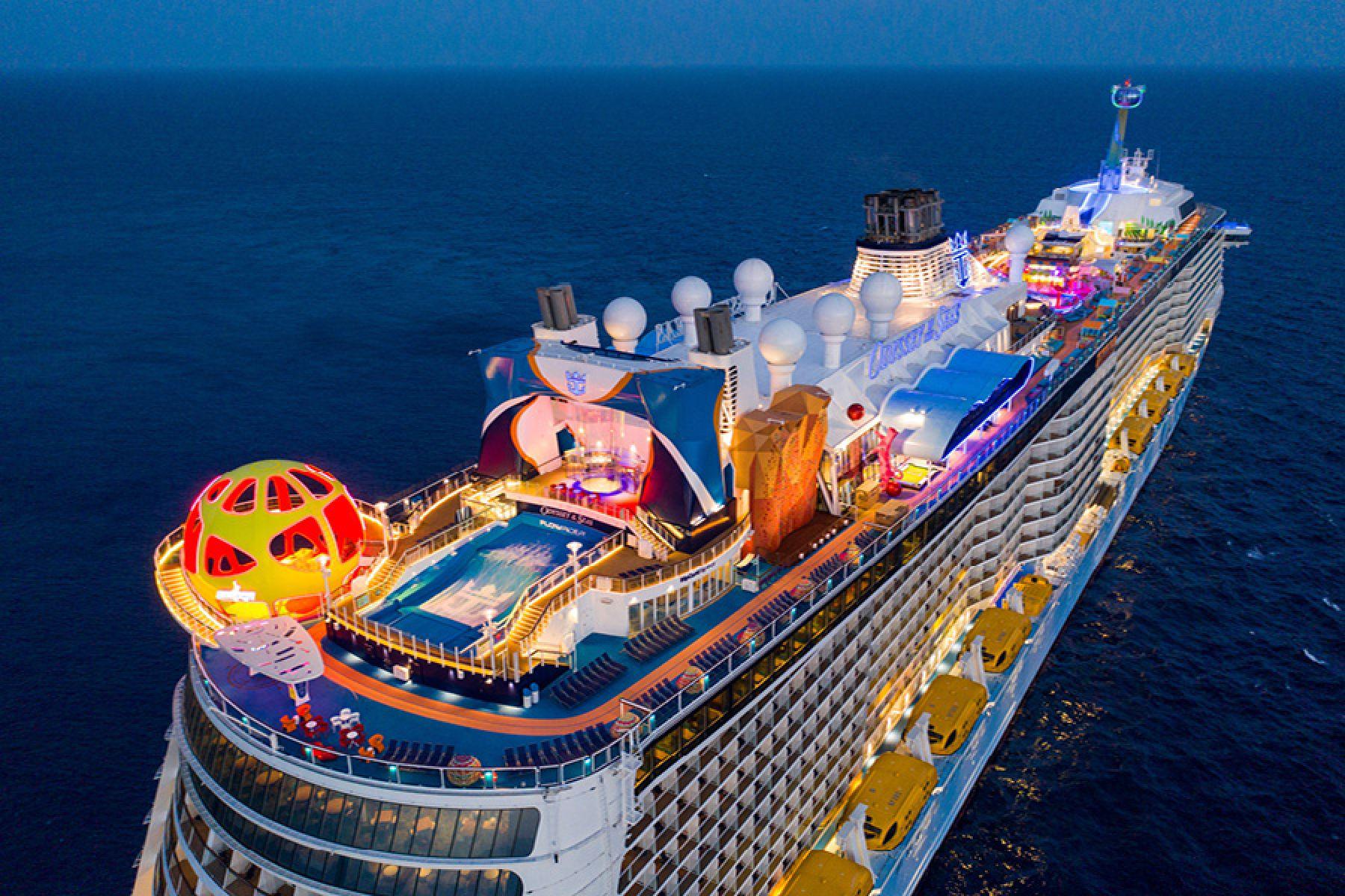 Круизный лайнер Spectrum of the Seas