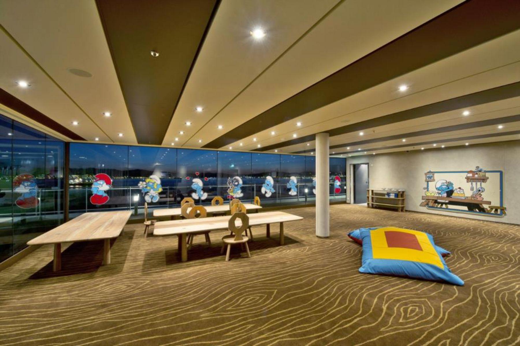 MSC Divina