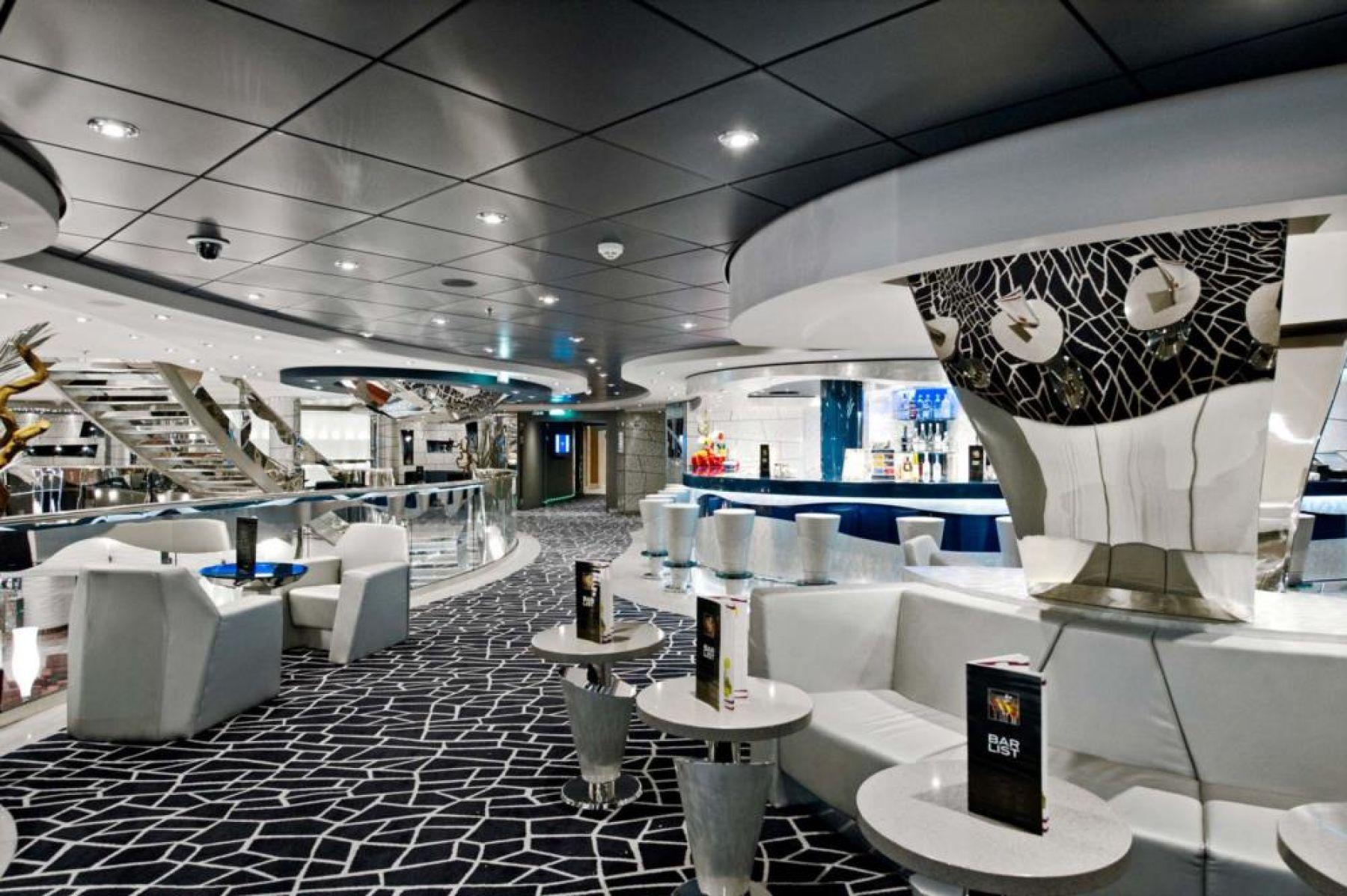 MSC Divina