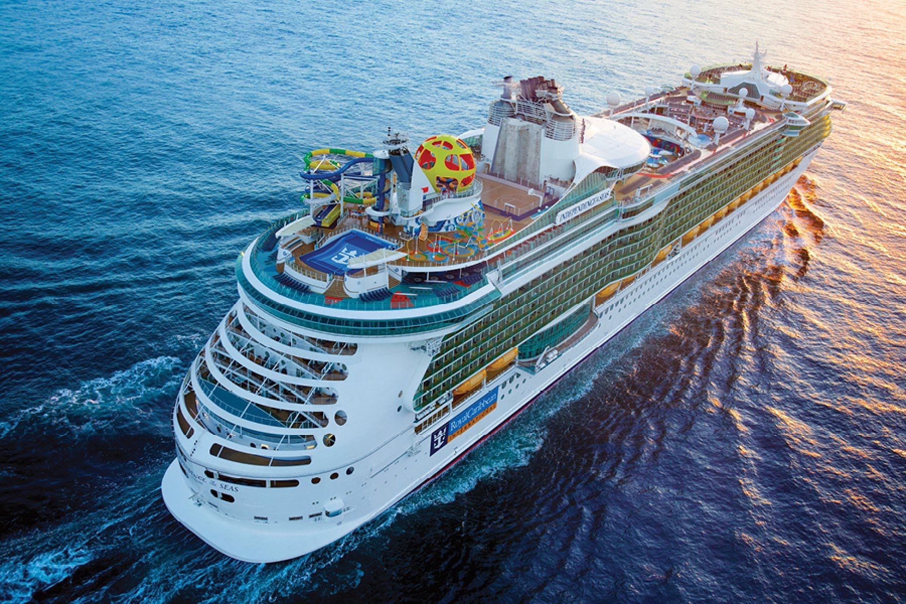 Круизный лайнер Independence of the Seas