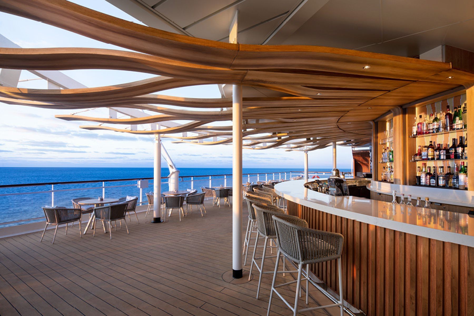 Sunset Bar на Сelebrity Millennium