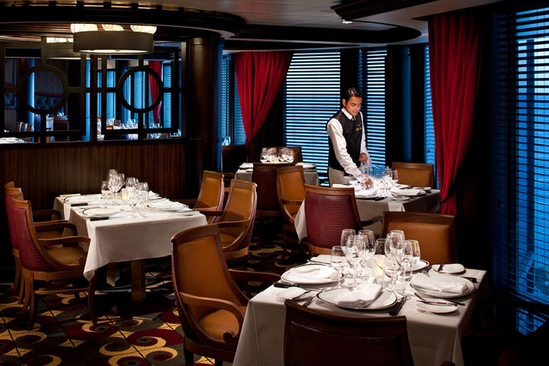 ресторан Chops Grill на борту Brilliance of the Seas