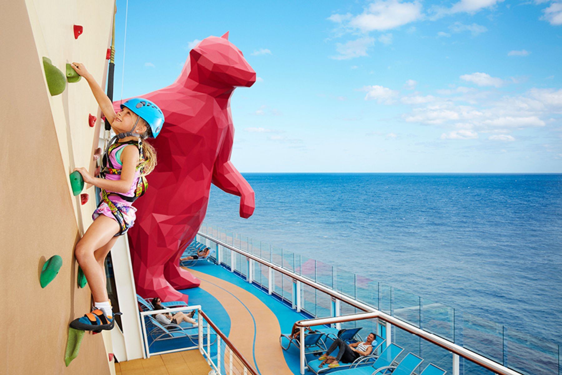 Скалодром на борту Quantum of the Seas
